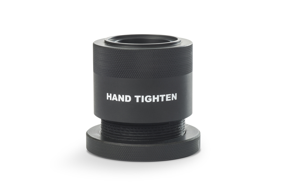 Maskindel i sort POM med lasergraveret tekst