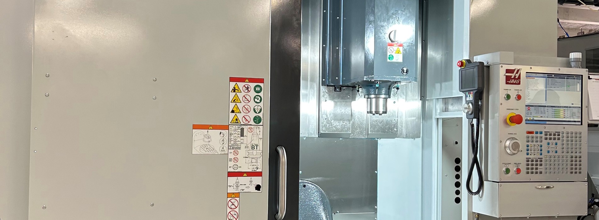 Den tiende HAAS-maskine gør, at Induflex kan håndtere større emner.