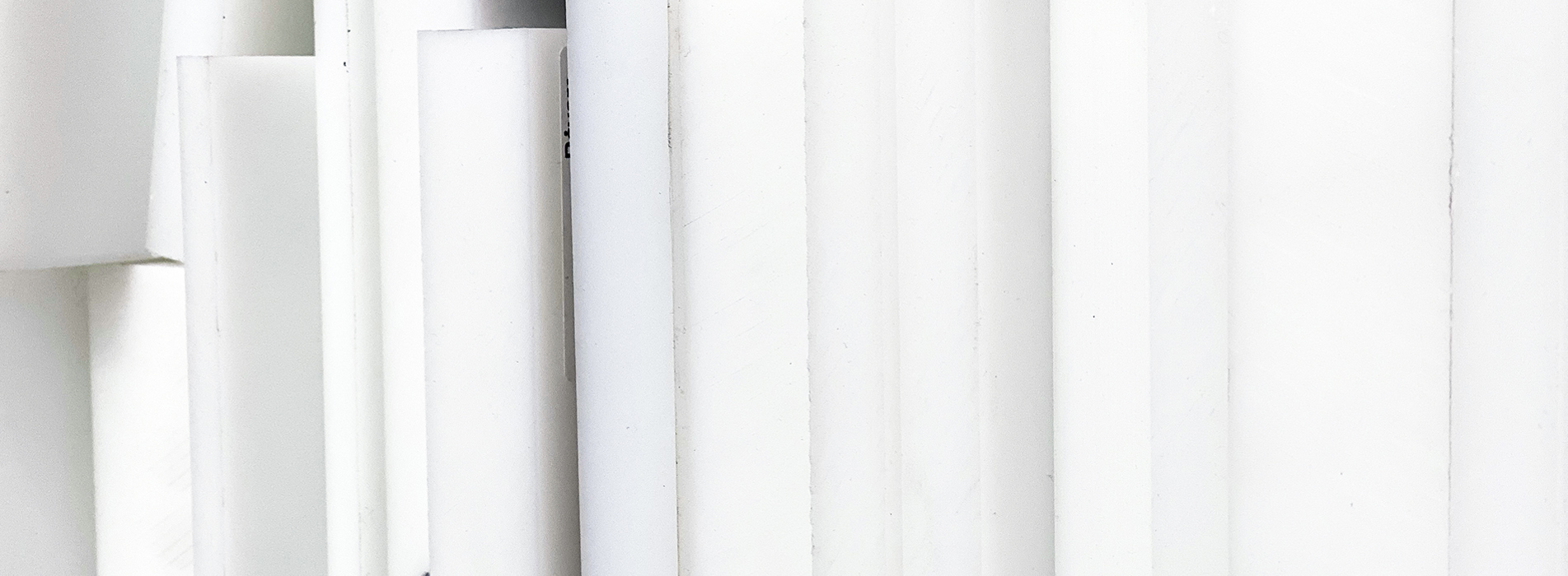 Plader af PTFE plast på Induflex lager i Støvring