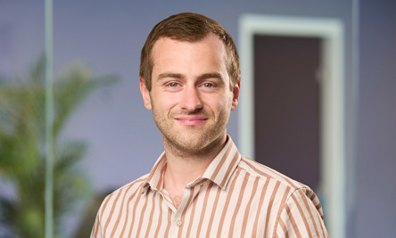 Salgskoordinator Bardur fra Induflex kan vejlede dig i det rette materialevalg