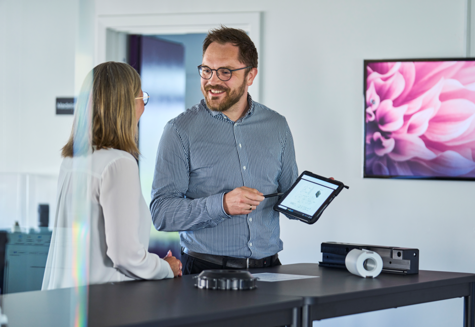 Induflex er klar til at sparre med dig om dine behov, krav og specifikationer. 