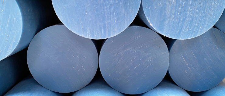 Rods in blue nylon for processing at Induflex