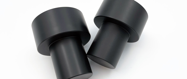 Sorte CNC-drejede emner med forskellige overflader