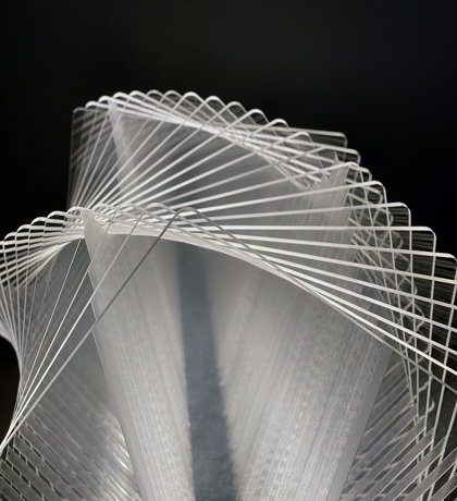 Lamp with milled sheets in clear polycarbonate