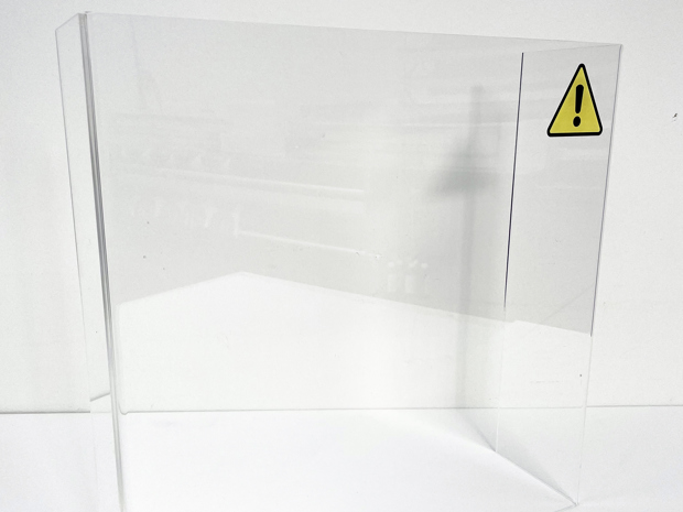 Safety screen in polycarbonate with logo print and warning sign