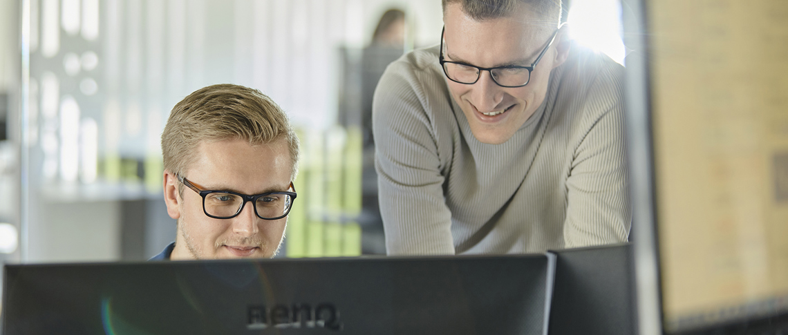 Two sales consultants at Induflex is ready to guide you